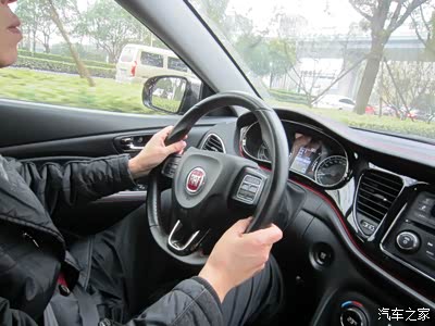 【享意式暖礼】体会浓浓的意式风情---试驾菲亚特菲翔!