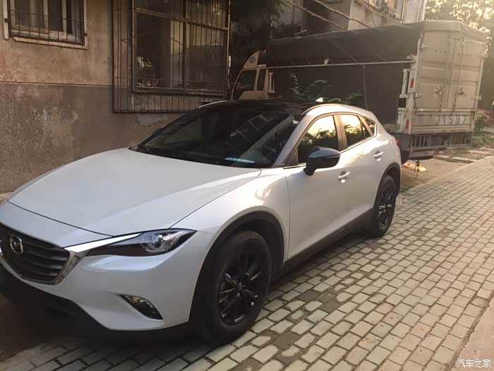 【图】晶砖灰的车主有贴黑顶的么?_马自达cx-4论坛_汽车之家论坛