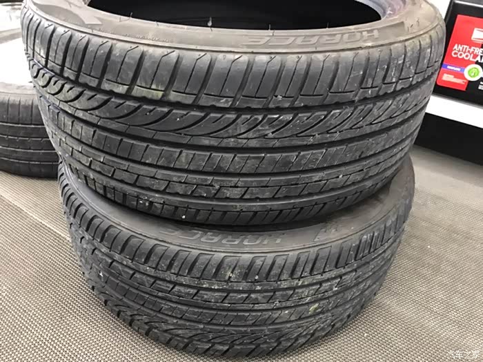 底价出售2条海德威静音轮胎99新245 40 19