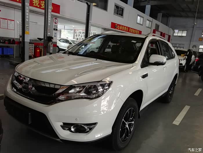 这是我那辆,中奖的那辆,我还是第一个被抽中的人,我真幸运啊去他玛德.