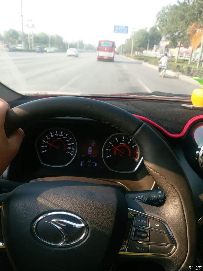 上班之旅上班路上也需要自拍好吗