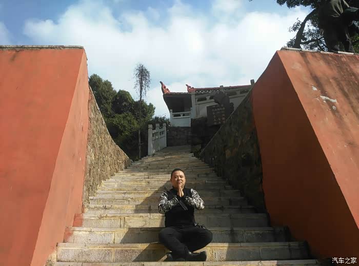 六盘水红果镇看世界银杏第一村