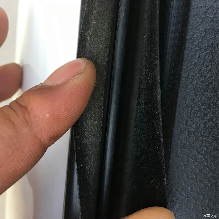 求助关于车窗划玻璃问题