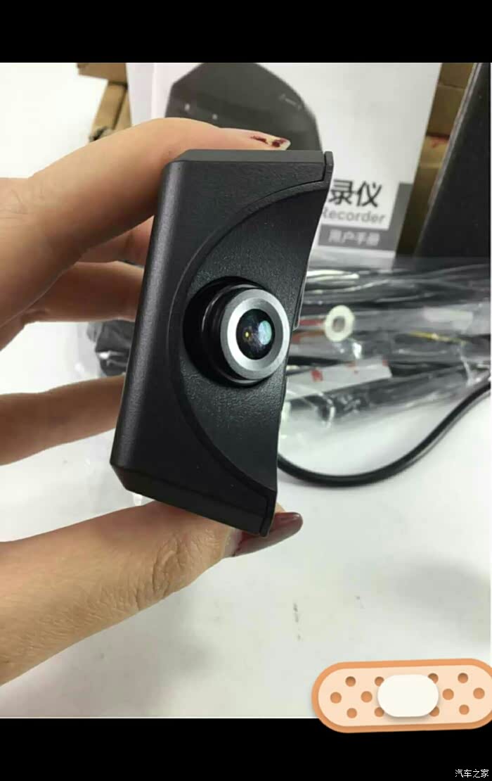 本田纯正用品——两款行车记录仪二选一