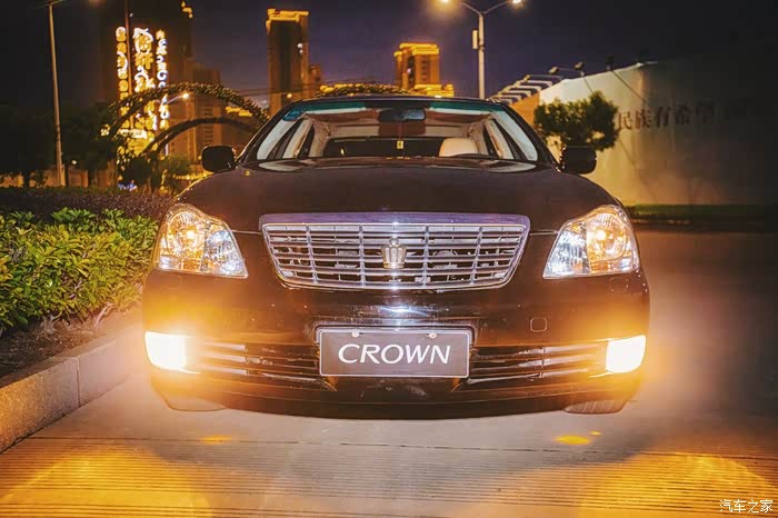一路走来,只因有你——toyota crown royalsaloon g vip