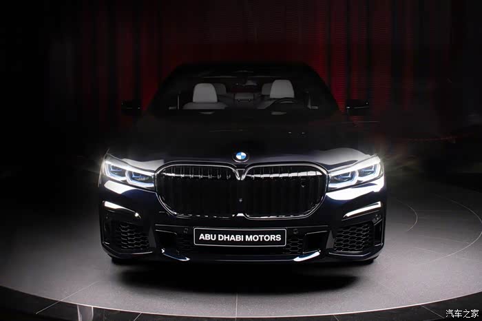 黑武士的宝马7系,沉稳高端