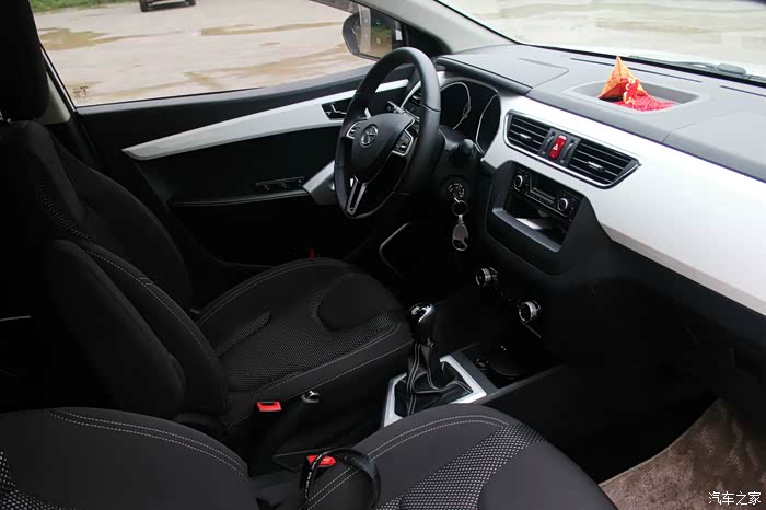 青年良品性价比之选---江淮瑞风s2看车试驾