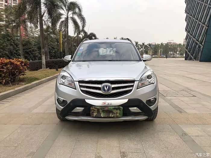 银色的长安cs35老款也不错呀