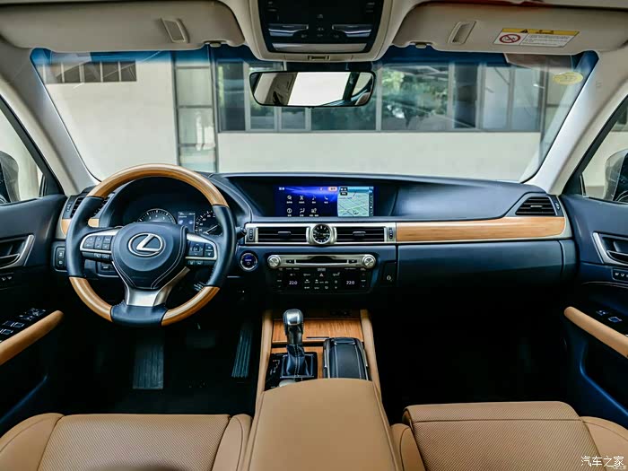 新ls没有竹内饰和方向盘了
