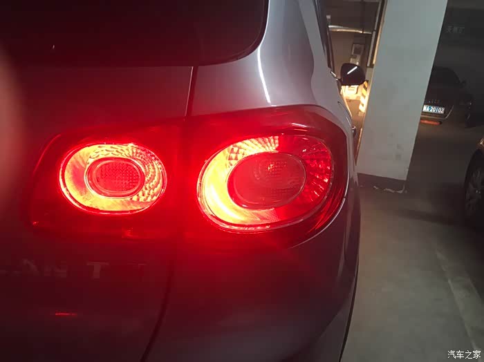 2012款途观右后驻车灯告警换下灯泡就好了吧