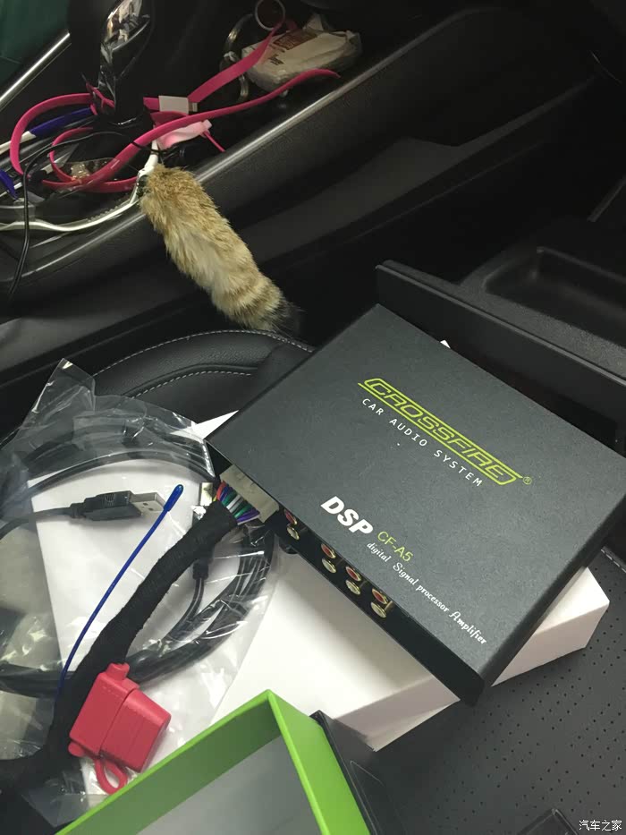 新福睿斯加装美国crossfire交叉火力dsp功放和四门豪华隔音