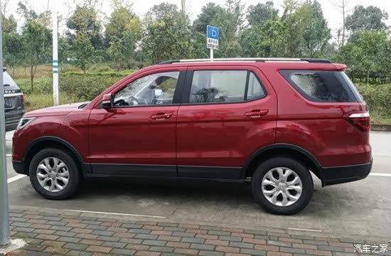 我的红色cx70, 我就问你帅不帅?