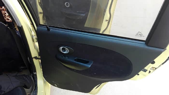 刚刚自己换的后门把手