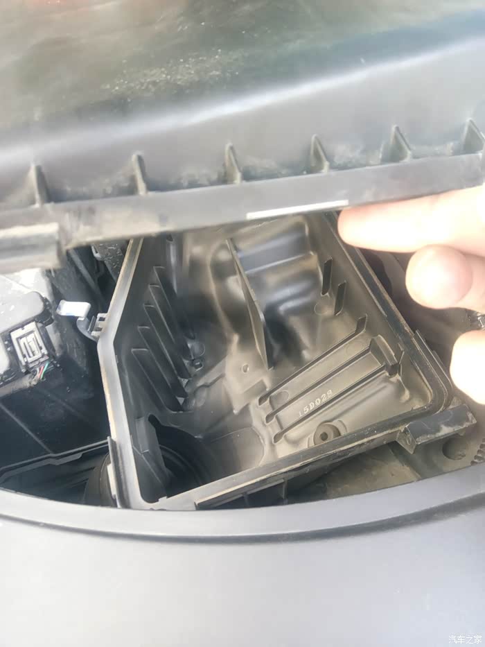 徒手更换空调滤芯空气滤芯!雅阁车友必看不看后悔!请版主申精!