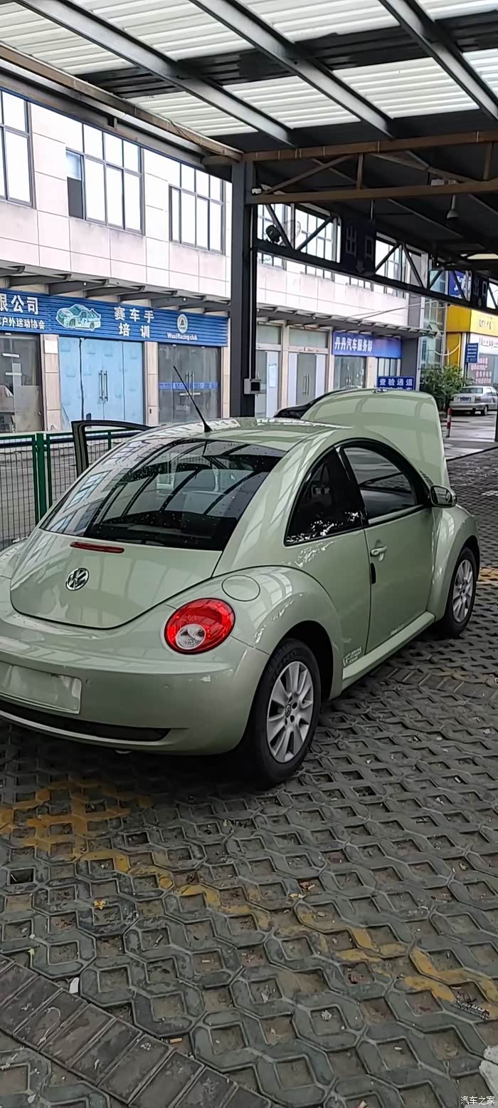 无锡绿色甲壳虫自用车20自吸爱信6at变速箱09年的车大部分原车漆