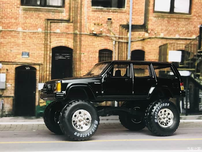 而大脚车与jeep的结合会摩擦出怎样的火花呢,我们一个起来看看吧!
