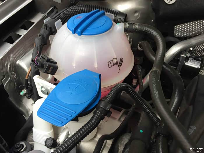 速腾车友帮我看看冷却液问题