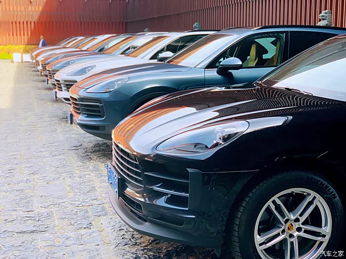 保时捷新卡宴车队