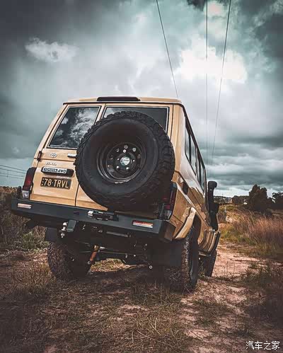 丰田lc78这涂装更显越野气质