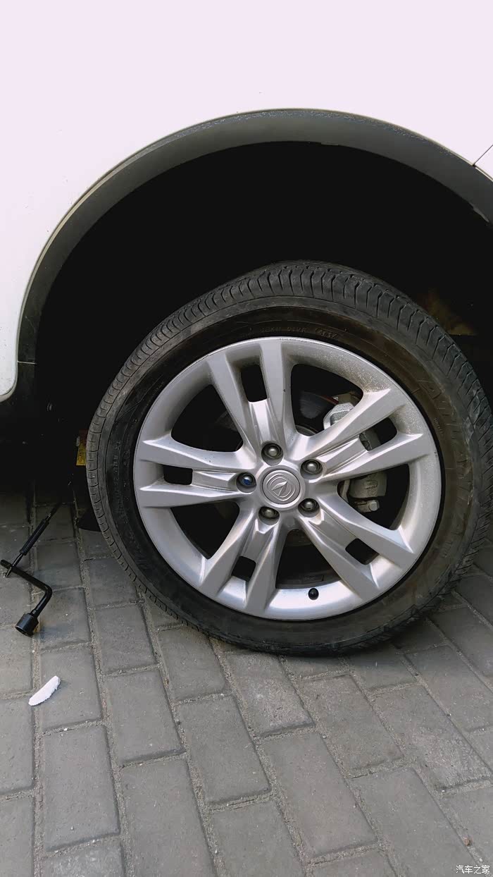 说说cs35轮胎这点破事