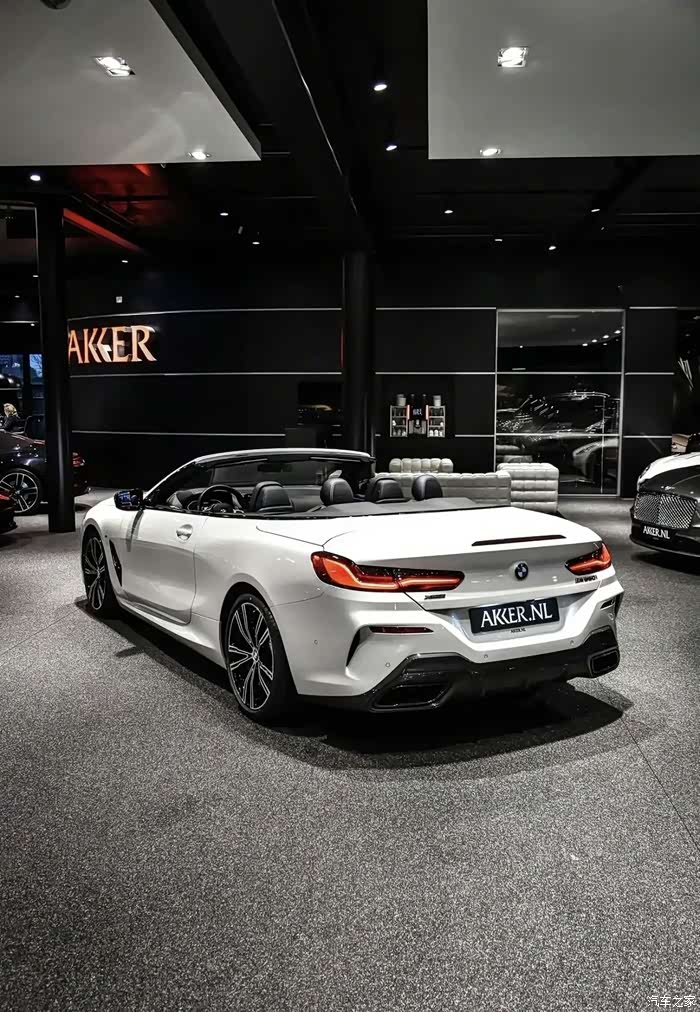 2021款宝马m850i敞篷版523匹马力39秒破百