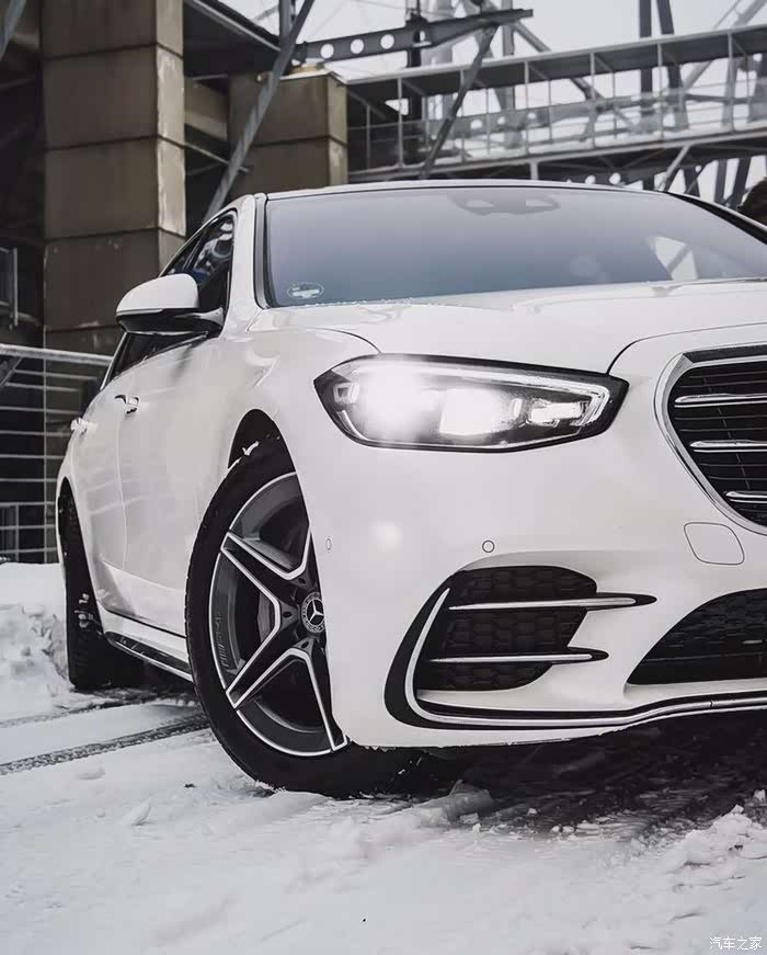 黑白双雄之奔驰s400d 4matic,豪华感满满.