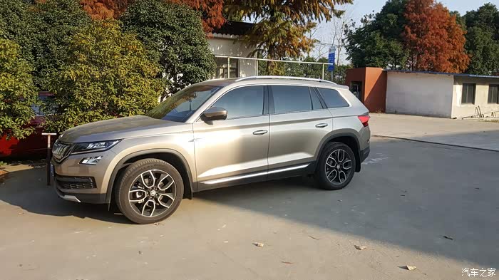 柯迪亚克曙光金颜色好看吗?