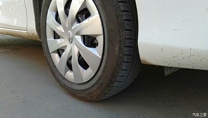 充了下轮胎,跑了下乡镇,,回来咕噜声没了,,没了