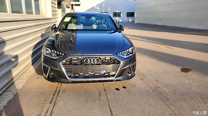 颜值担当的奥迪a4l252匹马力四驱66秒破百