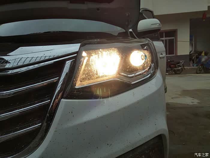 手动乐享豪华型,原车卤素灯改led灯后的效果