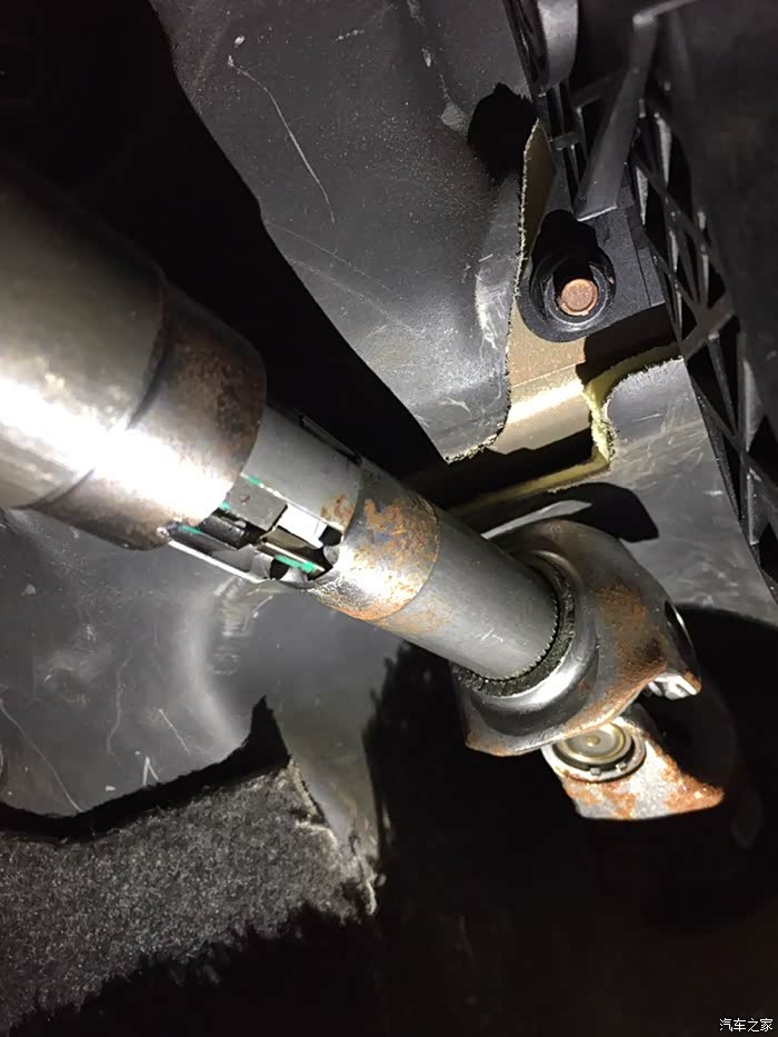 转向轴生锈 金属卡片?