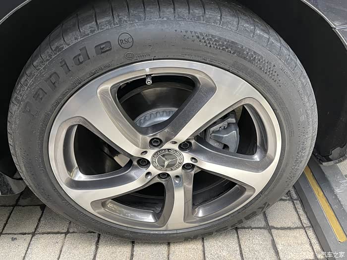 奔驰e300原装轮毂