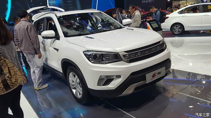 石家庄cs35车友会北京看车展长安95和无人驾驶睿骋很耀眼