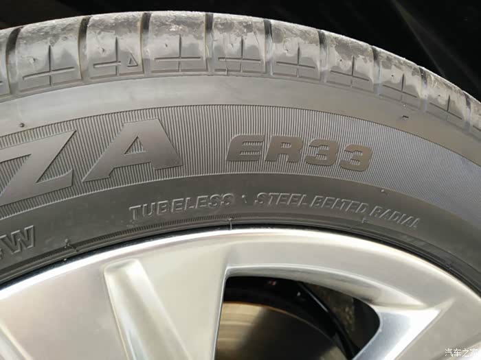 0t 时尚版 原厂标配轮胎 普利司通 er33 225 50 r17 94w基本全新.