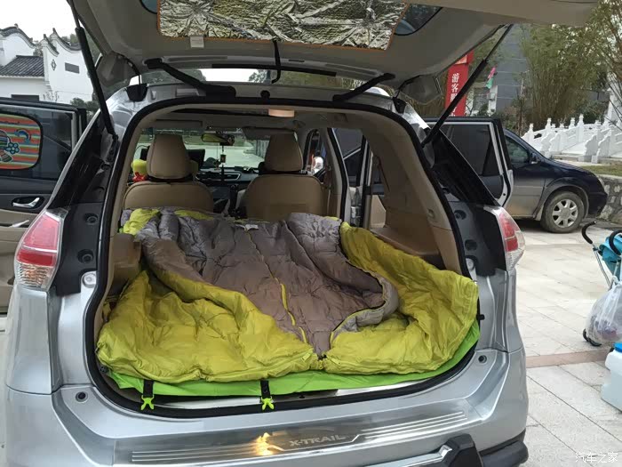 e骏团733自制新奇骏后备箱隔板小桌