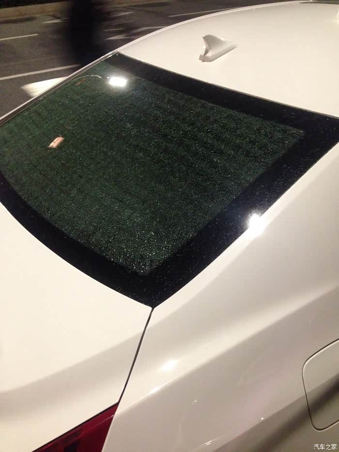 新车600公里后挡风玻璃炸了._凯迪拉克ats/ats-l论坛_汽车之家论坛
