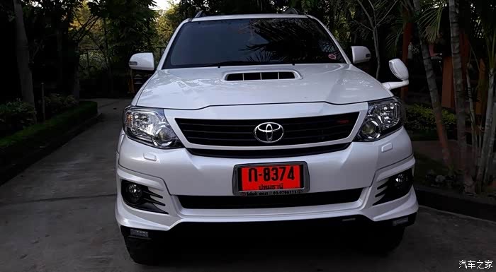 中毒太深2015丰田fortuner改装