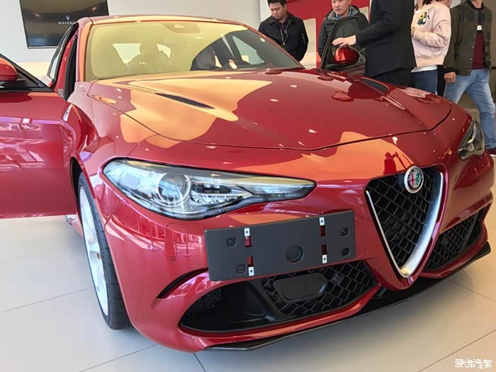 阿尔法罗密欧,奥迪a4l傻傻分不清,到底选哪个?大家来帮忙