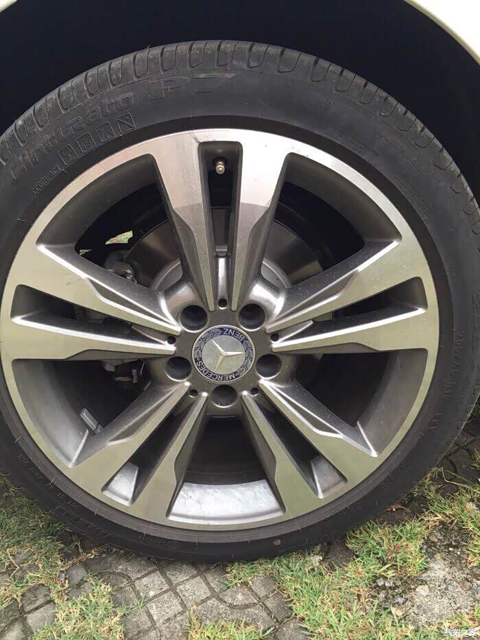 2 | 回复: 0 奔驰e级论坛 收e200l的轮毂一个,要没有划痕刮擦的!