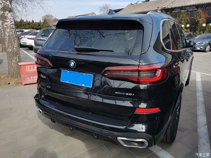 借老婆闺蜜新买的宝马x5 40i m评测