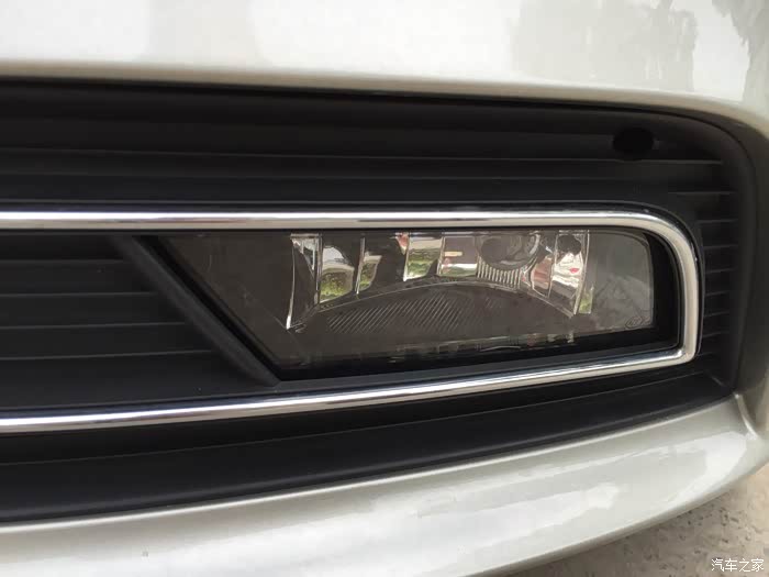 【图】a4l原厂前雾灯起雾正常么?_奥迪a4l论坛_汽车之家论坛