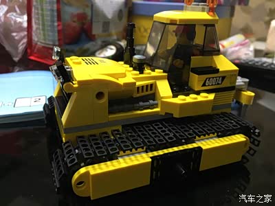家有好老婆之《乐高推土机模型》用心交的作业!