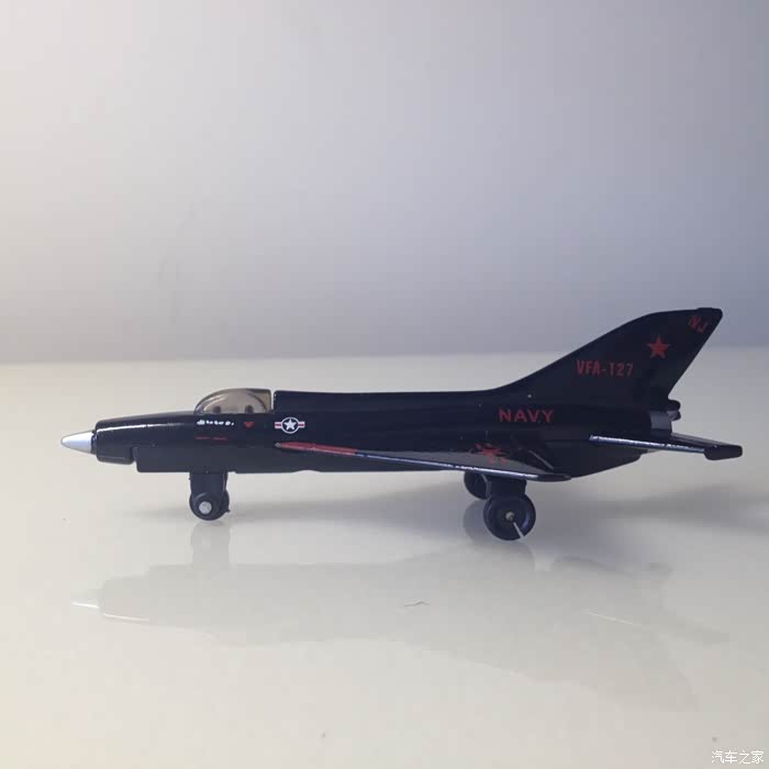 空中三角琴---米格21战斗机