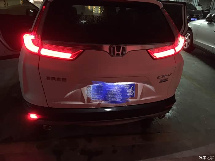 新crv后雾灯只亮一个