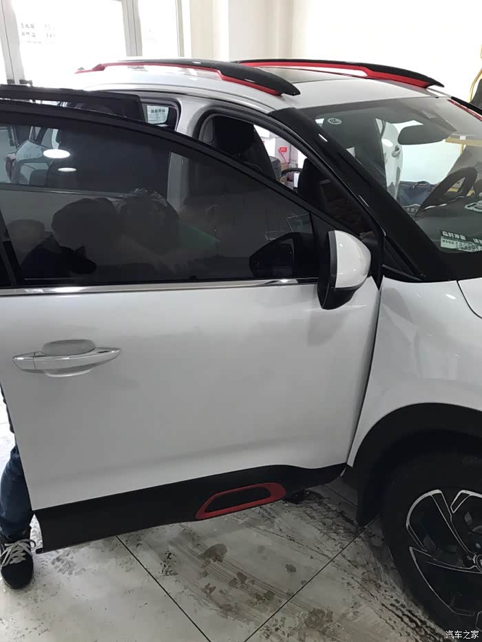 【图】贴膜中!_天逸 c5 aircross论坛_汽车之家论坛