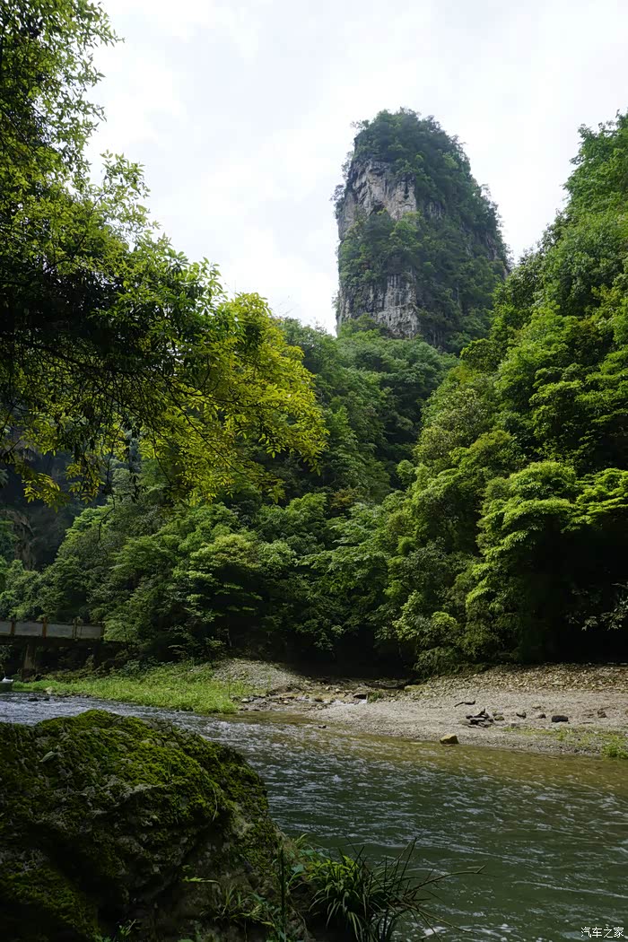 五一游紫江地缝下水大佛