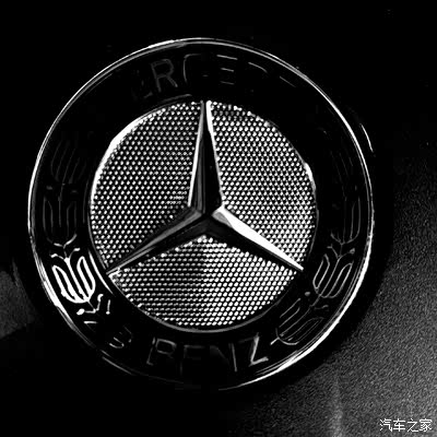 黑白图片方能显示出奔驰悠久历史