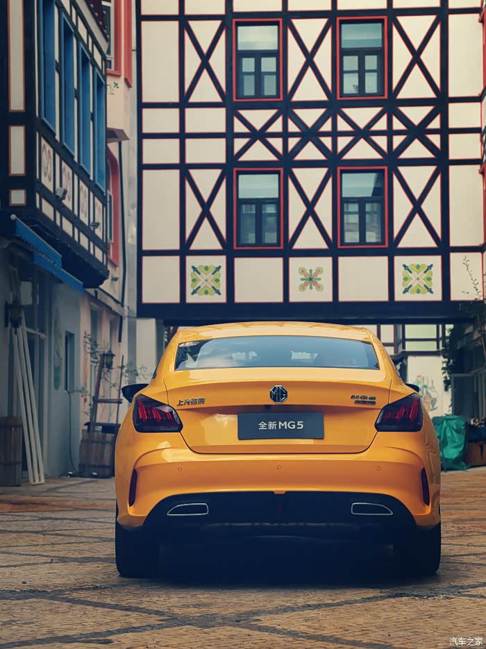 潮出新时尚8万级的青春潮跑名爵mg5魔都的激情试驾