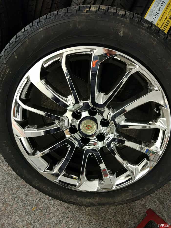 【图】15款srx轮毂18寸更换20寸,鲍鱼上身_凯迪拉克srx论坛_汽车之家