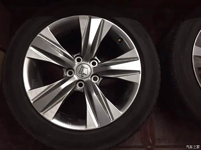 收14代皇冠轮毂5副如图